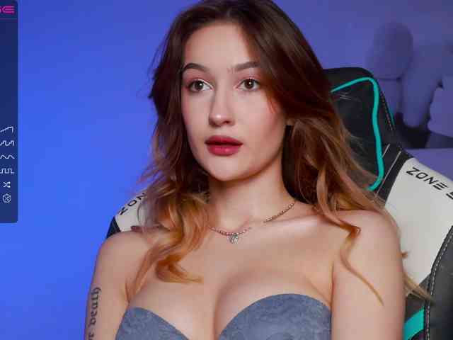 -Lana-Chester- webcam