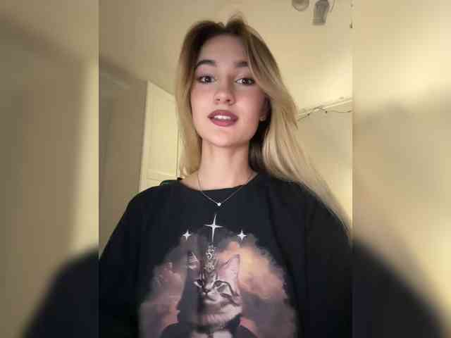 naughty chatroom -Lana-Chester-
