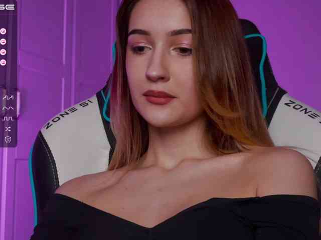 -Lana-Chester- webcam