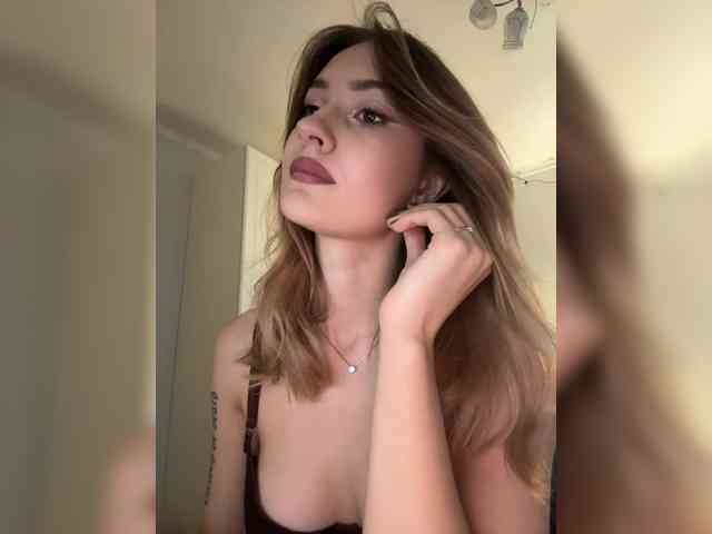 -Lana-Chester- webcam