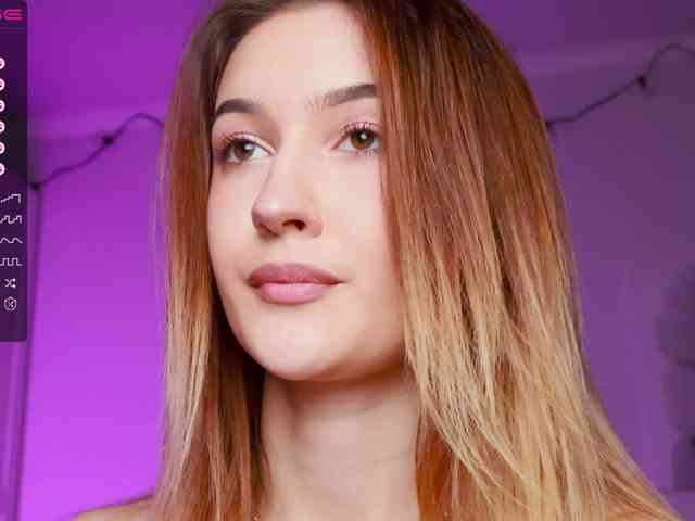 -Lana-Chester- webcam