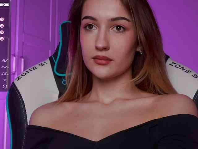 -Lana-Chester- webcam