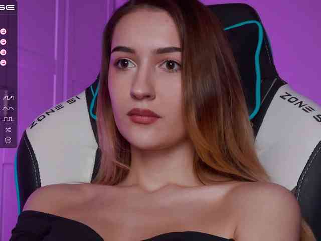 -Lana-Chester- webcam