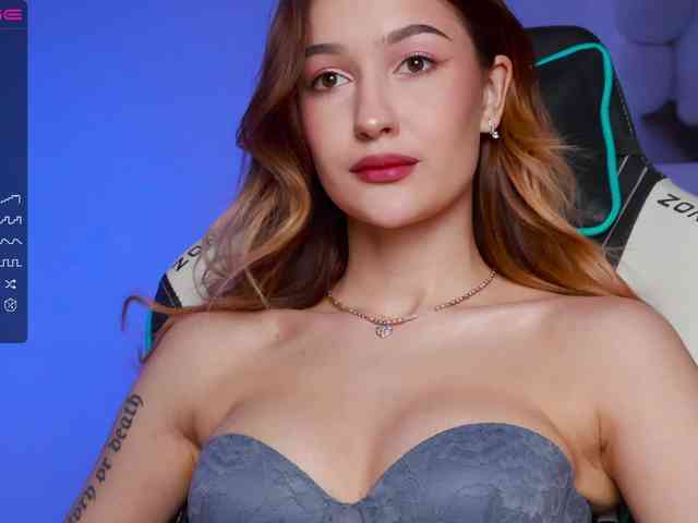 -Lana-Chester- webcam