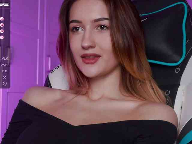 -Lana-Chester- webcam