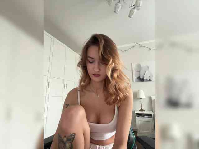 -Lana-Chester- webcam