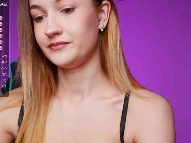 -Lana-Chester- webcam