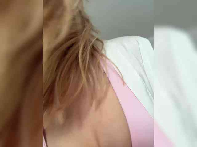 -Lana-Chester- webcam