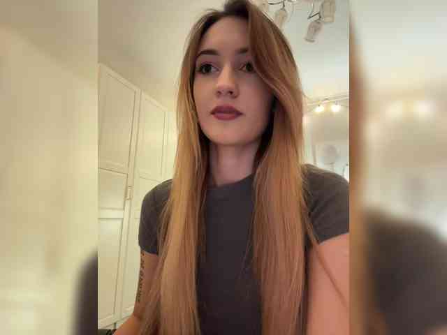 -Lana-Chester- webcam