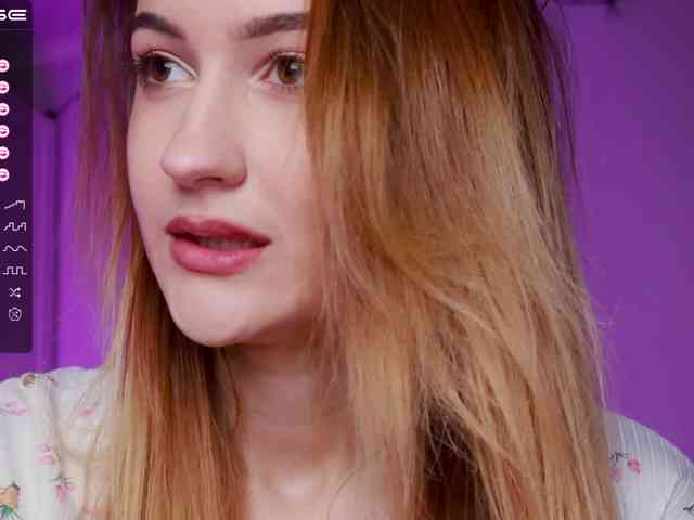 -Lana-Chester- webcam