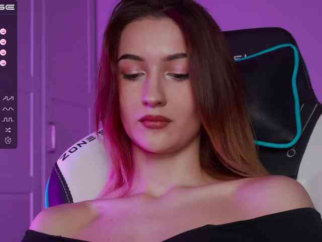 -Lana-Chester- webcam