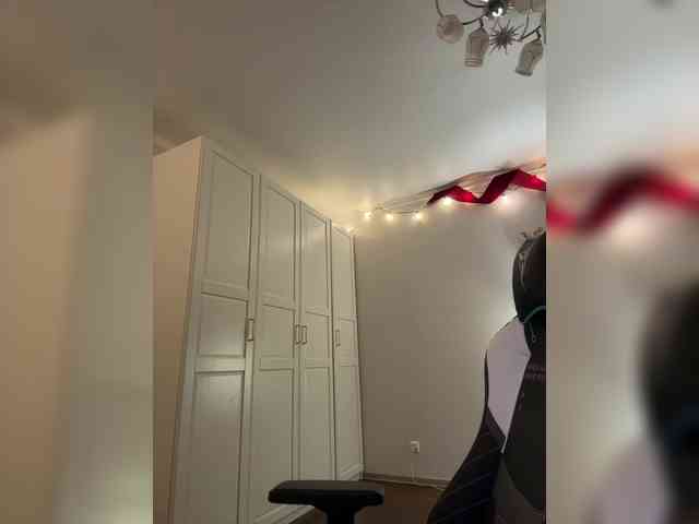 -Lana-Chester- webcam