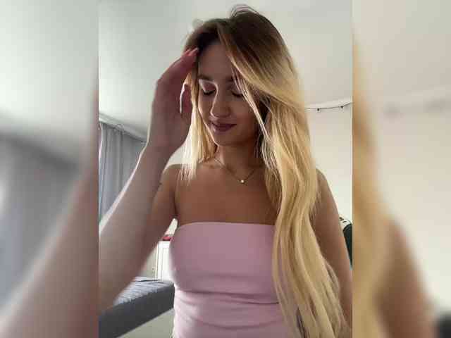 nude live webcam -Lana-Chester-