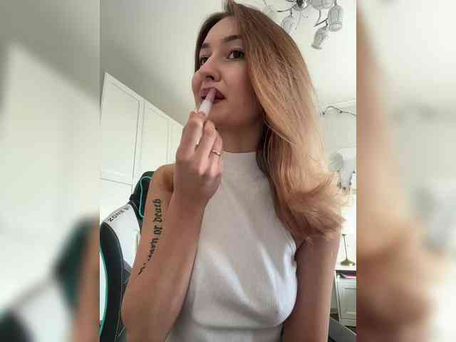 -Lana-Chester- webcam