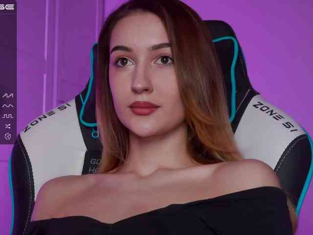 -Lana-Chester- webcam