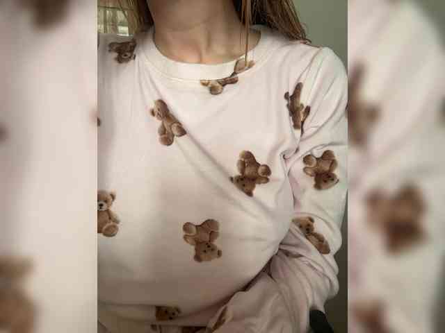 -Lana-Chester- webcam