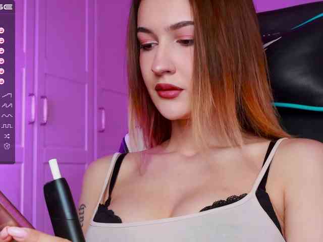 -Lana-Chester- webcam