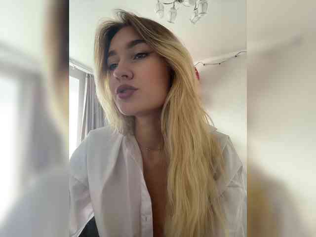 -Lana-Chester- webcam