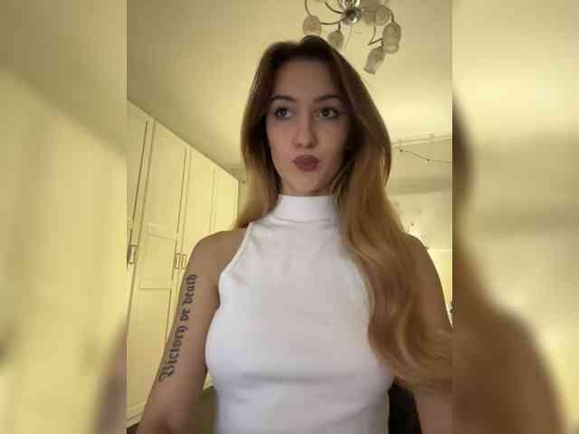 -Lana-Chester- webcam