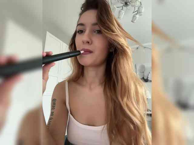 -Lana-Chester- webcam