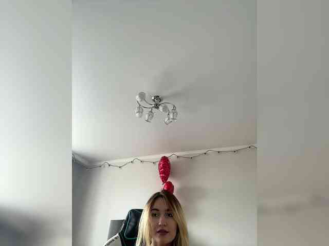 -Lana-Chester- webcam