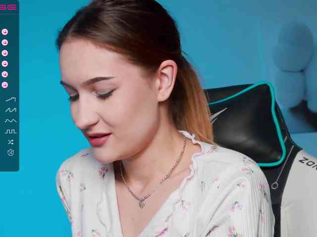 random videochat -Lana-Chester-