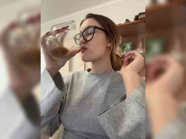 -Lana-Chester- webcam