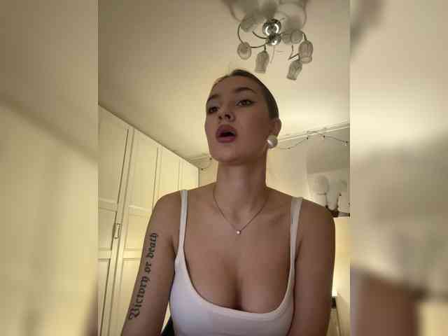 -Lana-Chester- webcam