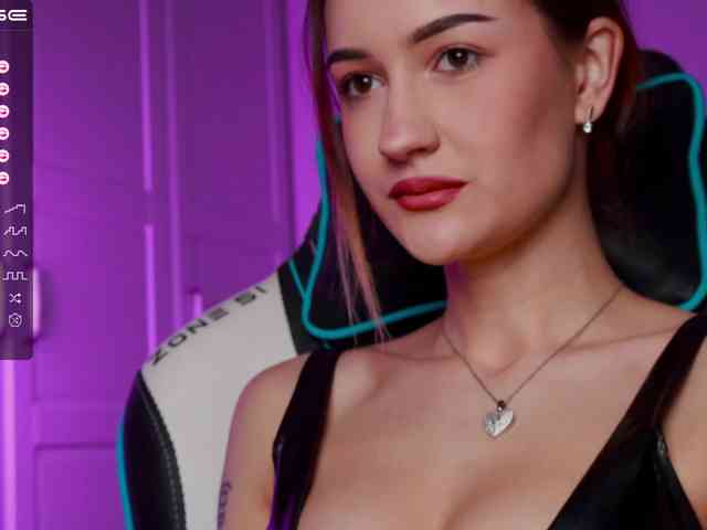 -Lana-Chester- webcam