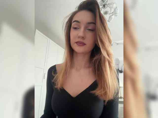 -Lana-Chester- webcam