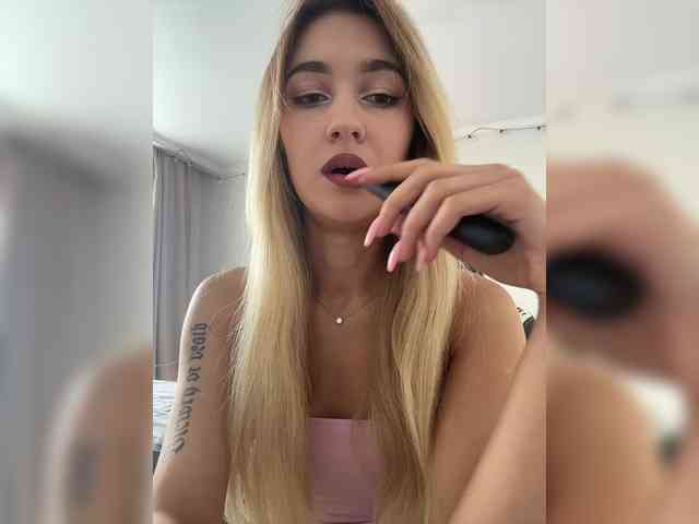 nude live webcam -Lana-Chester-