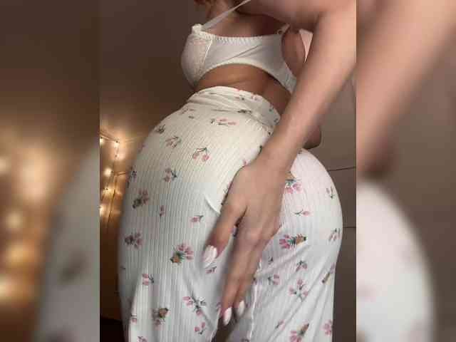 -Lana-Chester- webcam