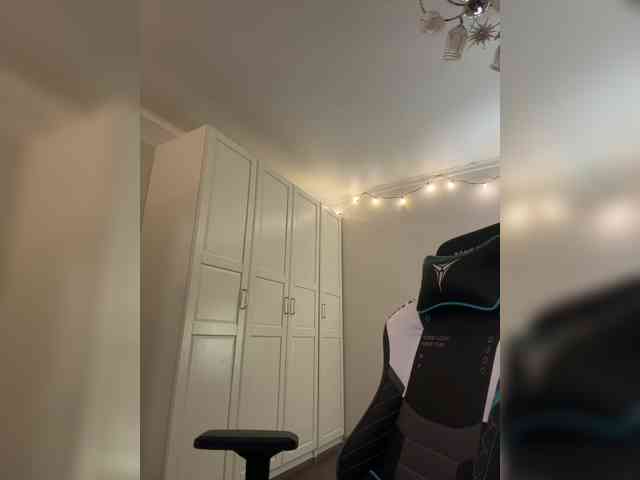 -Lana-Chester- webcam