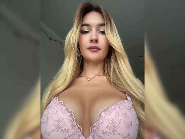 free adult cam to cam -Lana-Chester-