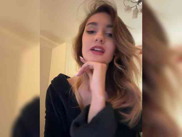 -Lana-Chester- webcam