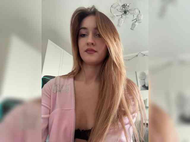 -Lana-Chester- webcam