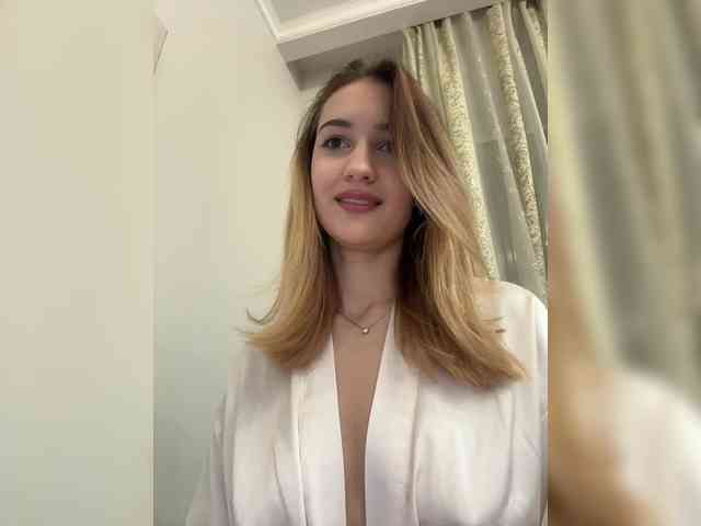 -Lana-Chester- webcam