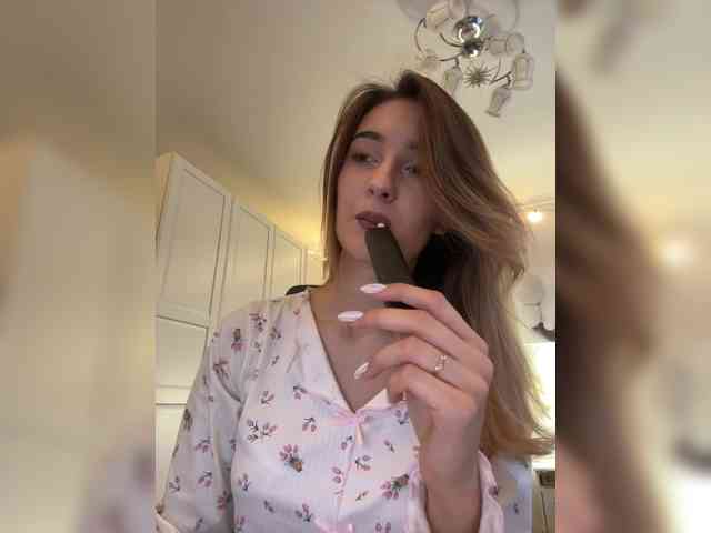 -Lana-Chester- webcam