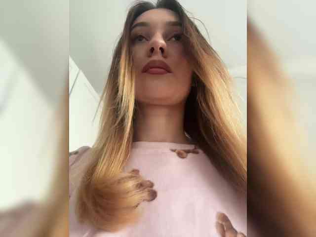 -Lana-Chester- webcam