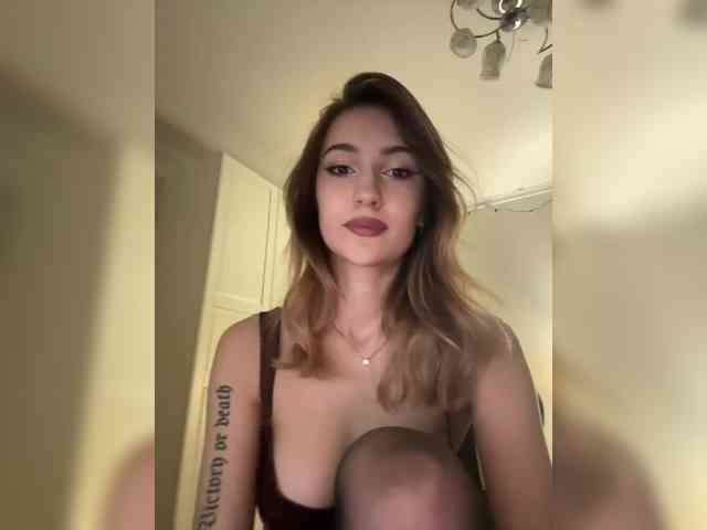 -Lana-Chester- webcam