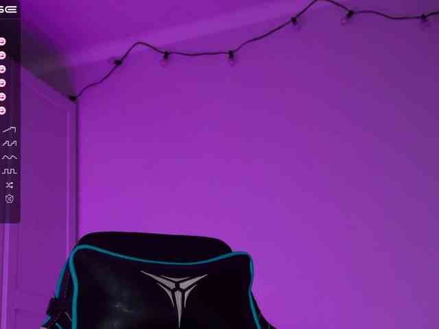 -Lana-Chester- webcam