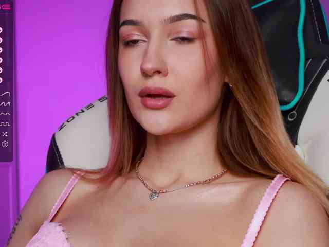 -Lana-Chester- webcam