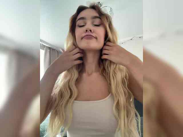 adult nude chat -Lana-Chester-