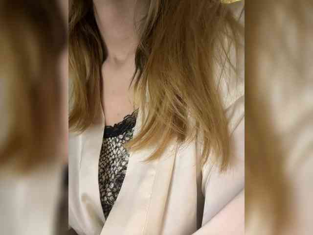 -Lana-Chester- webcam