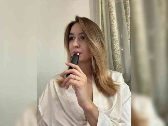 -lana-chester- bongacams