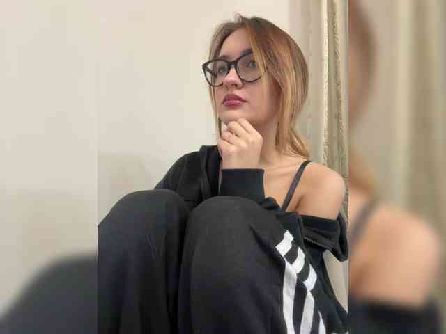 -Lana-Chester- webcam