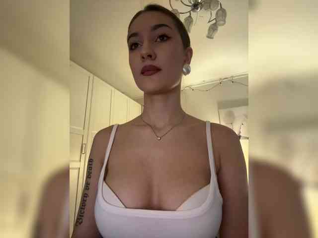 -Lana-Chester- webcam