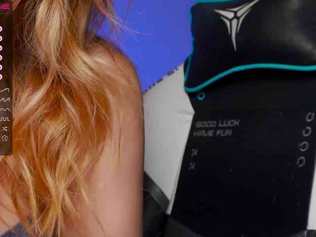 -Lana-Chester- webcam