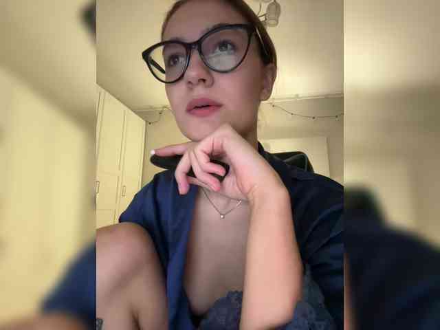 -Lana-Chester- webcam