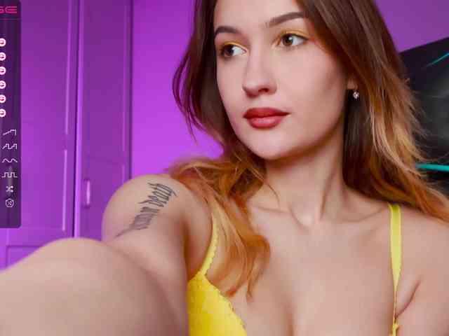 -Lana-Chester- webcam